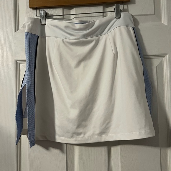 EUC white and blue Izod golf skirt - Picture 3 of 6